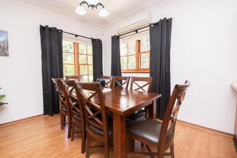 Thornleigh Cottage - Peaceful, Cosy & Convenient Haus in Canobolas