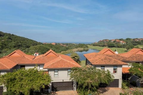 Zimbali Villa - Golf cart, pool and wifi incl. Villa in Dolphin Coast