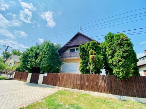 Haus Borbely Apartment in Balatonszárszó