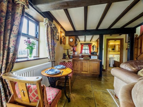 Sweet knoll cottage House in High Peak District