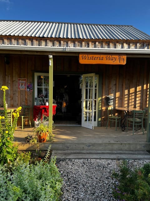 Property building, On-site shops