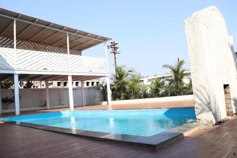 Lion's Cage Chalet in Igatpuri