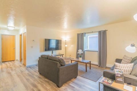 Centrally Located Comfort And Coffee 3 Condo in Fairbanks