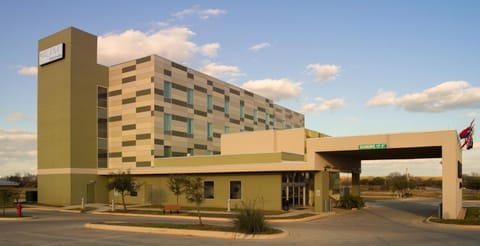 Malana Hotels & Suites Hotel in Cotulla