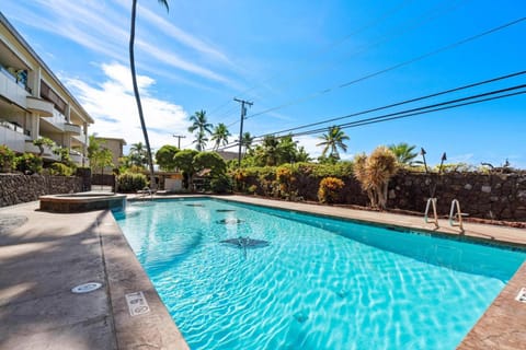 Big Island Holualoa Bay Villas by Coldwell Banker Island Vacations Apartment in Holualoa