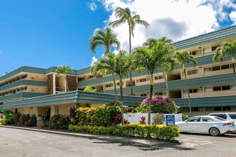 Kahana Reef by Coldwell Banker Island Vacations Apartment in Kahana