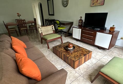 MonBlanc Apartment in San Salvador