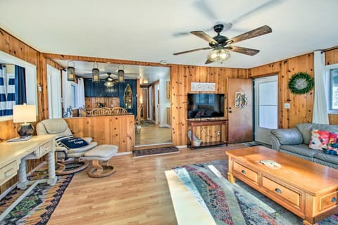 Family-Friendly Show Low Cabin Near Hiking! House in Show Low