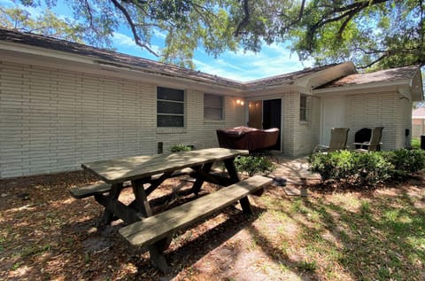 HOLLAND HOUSE DUPLEX Duplex Apartment in Camden County