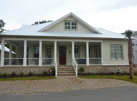 ENDLESS SUMMER OCEAN OAKS home House in Camden County