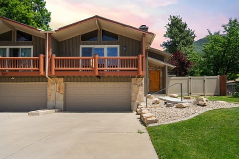 Chalet close to resorts Chalet in Cottonwood Heights