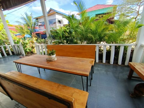 Sam's Guesthouse M'Pai Bay Vacation rental in Sihanoukville