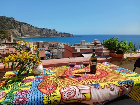 Balcony/Terrace, Mountain view, Sea view