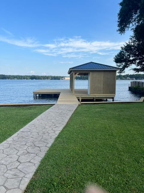 Luxury Lakefront property House in Lake Sinclair