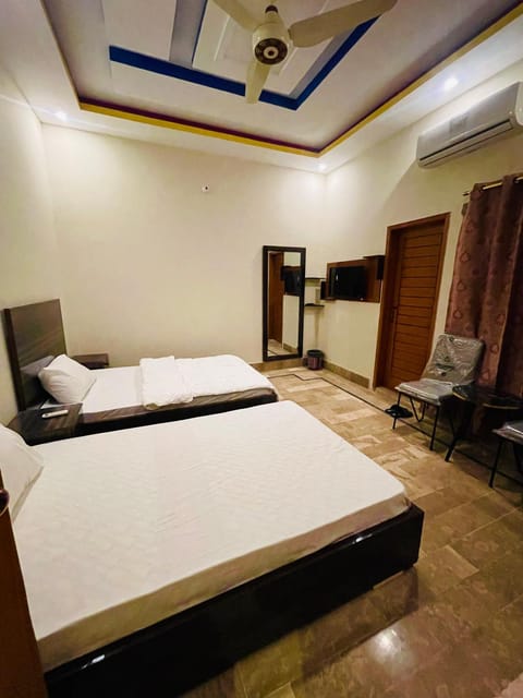 Hotel Bed & Rest Airport Hotel in Karachi
