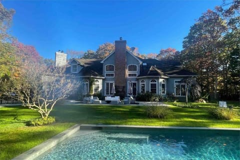 Stunning East Hampton Designer Home Villa in The Hamptons