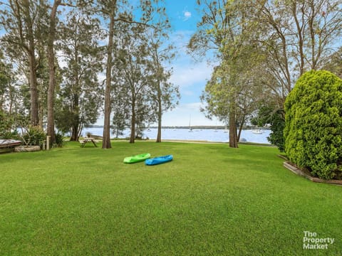 Mannering Lake House House in Lake Macquarie