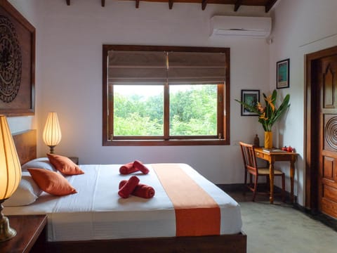 SLOW - Villa & Café Bed and Breakfast in Tangalle