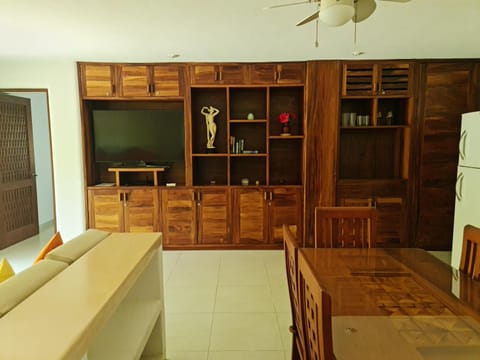 TV and multimedia, Kitchen or kitchenette, Dining area, minibar