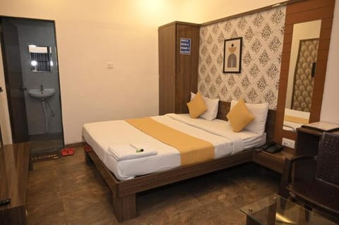 Hotel Swagat and Lodging, Ranjangaon Hotel in Pune