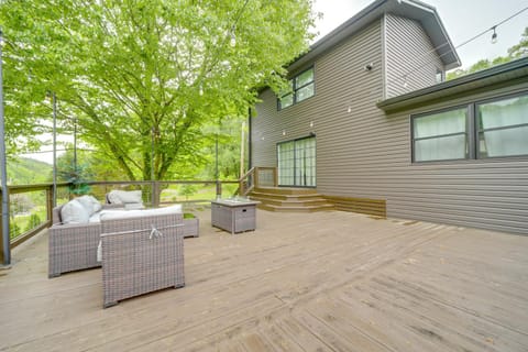 Robbinsville Home with Fire Pits and Large Deck! House in Stecoah