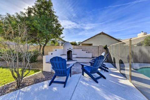 Gilbert Home with Pool Less Than 1 Mi to Town Square! Casa in Gilbert