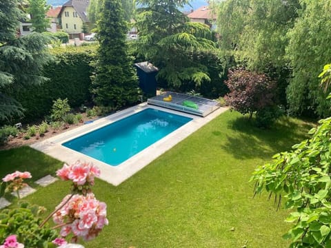 Spacious villa with an outdoor pool in Černošice Villa in Prague