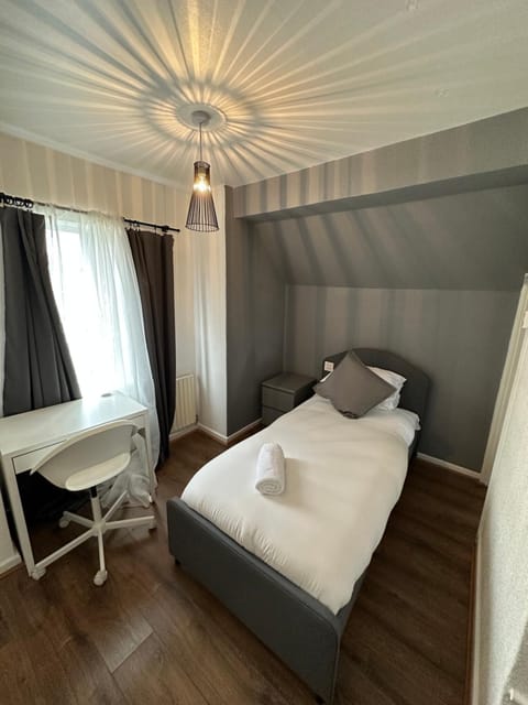 Lovely Spacious 3 bedrooms house Casa in Metropolitan Borough of Solihull