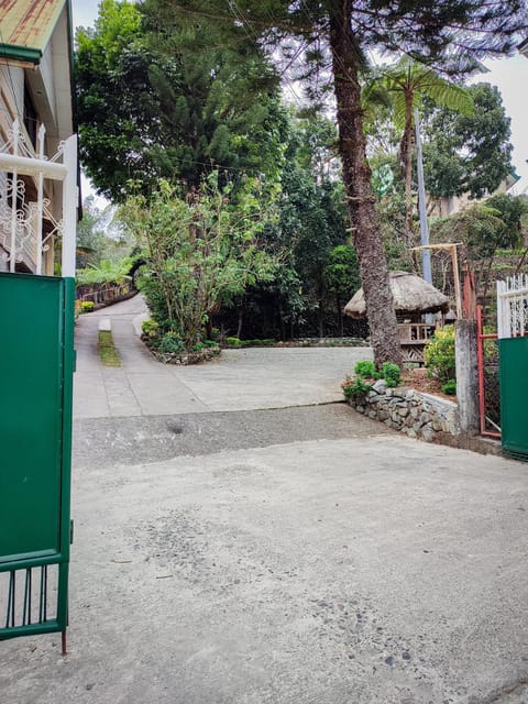 Large townhouse inside serene, private compound Apartment in Baguio