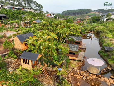 Property building, Natural landscape, Garden, Garden view, Mountain view