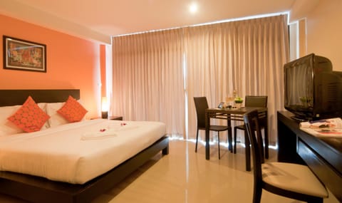 Ratana Residence Thalang Hotel in Thep Krasatti