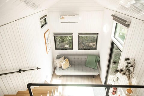 Fig Tree Cottage by Tiny Away House in O'Reilly