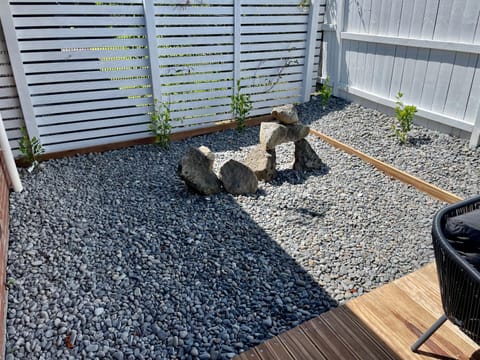 Entire 3 bedroom house! BEST LOCATION!! House in Auckland