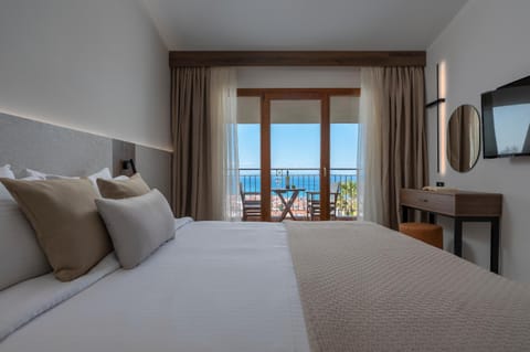 Alia Palace Hotel - Adults Only 16+ Hotel in Halkidiki