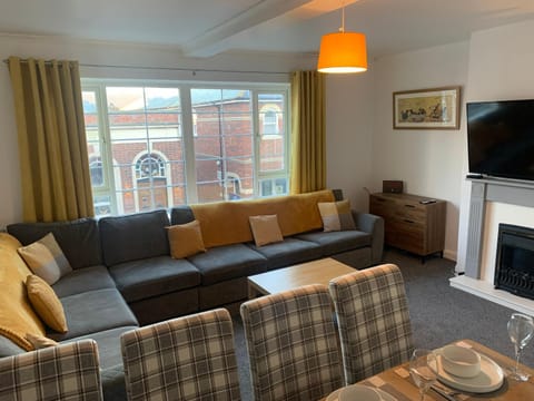 Banks View, Spacious modern apartment in Filey. Apartment in Filey