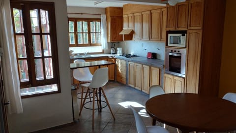 Kitchen or kitchenette, minibar, pet friendly, toaster