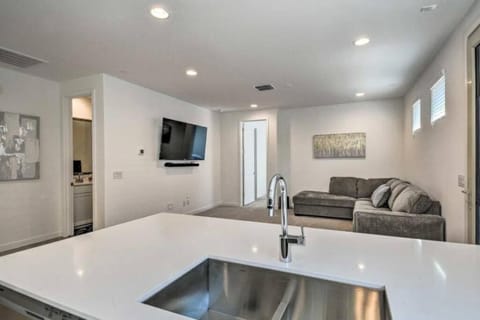 Super Bowl Ready Brand New House Haus in Glendale