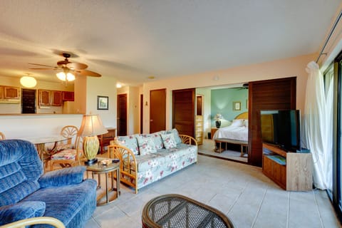 Ocean-View Condo with Pool in Maunaloa! Appartement in Molokai