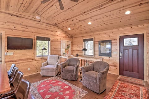Mountain Home Cabin Rental with Fire Pit! Haus in Norfork Lake