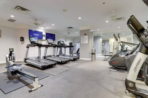 Spectacular Condo 2/2 @Ballston With Gym Apartment in Arlington