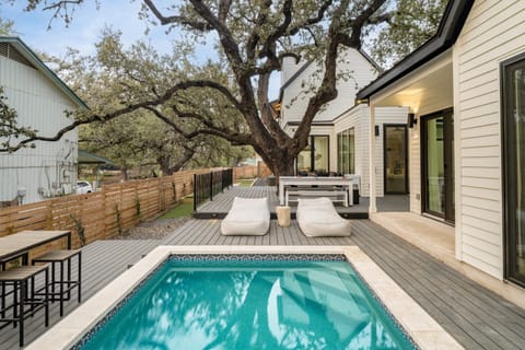 Henley by AvantStay Plunge Pool Incredible Patio Guest House Maison in Austin