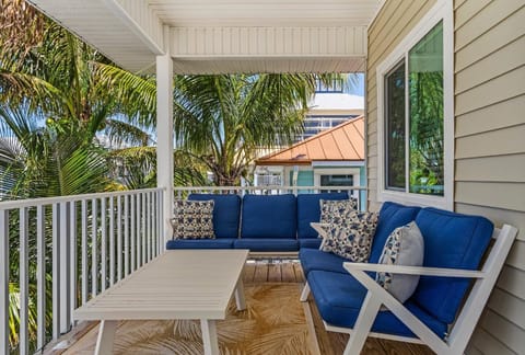 Welcome to 246 Delmar Ave - Vacation Rental home Maison in Estero Island