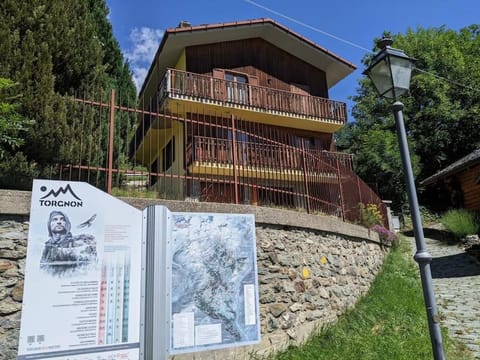 Alpine Vista Villa Hardaker 4 bedrooms Torgnon Chalet in Torgnon