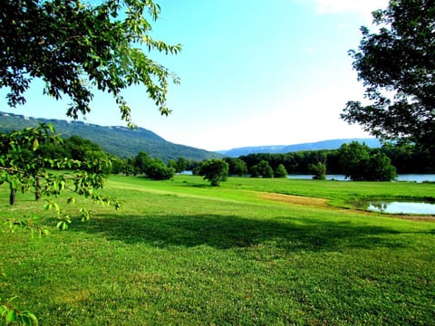 Little River Guest House at Tennessee RiverPlace House in Chattanooga