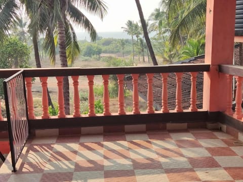 Camrose Guest House Bed and Breakfast in Candolim