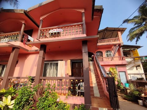 Camrose Guest House Bed and Breakfast in Candolim