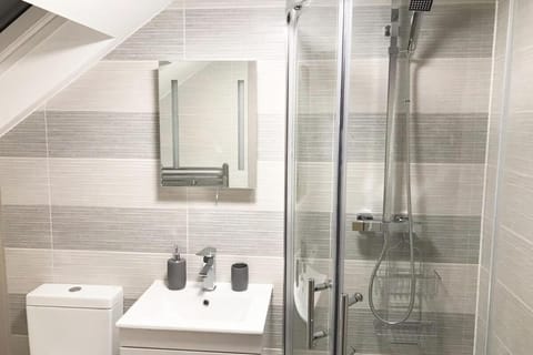 Shower, Bathroom, towels