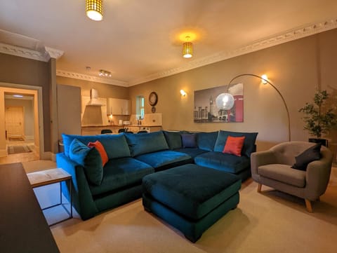 Stunning & Modern 2BD Flat - Manchester! Apartment in Salford