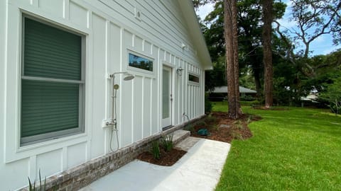 SAND DOLLAR LODGE home House in Camden County