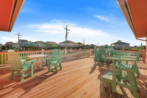 A Lil' Tipsea home House in Bolivar Peninsula